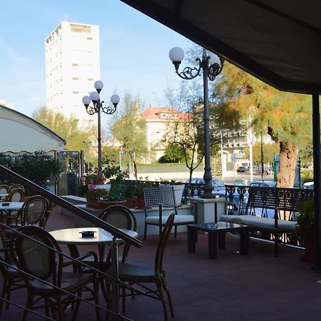 Nouvel Hotel Des Bains Pesaro Exterior foto